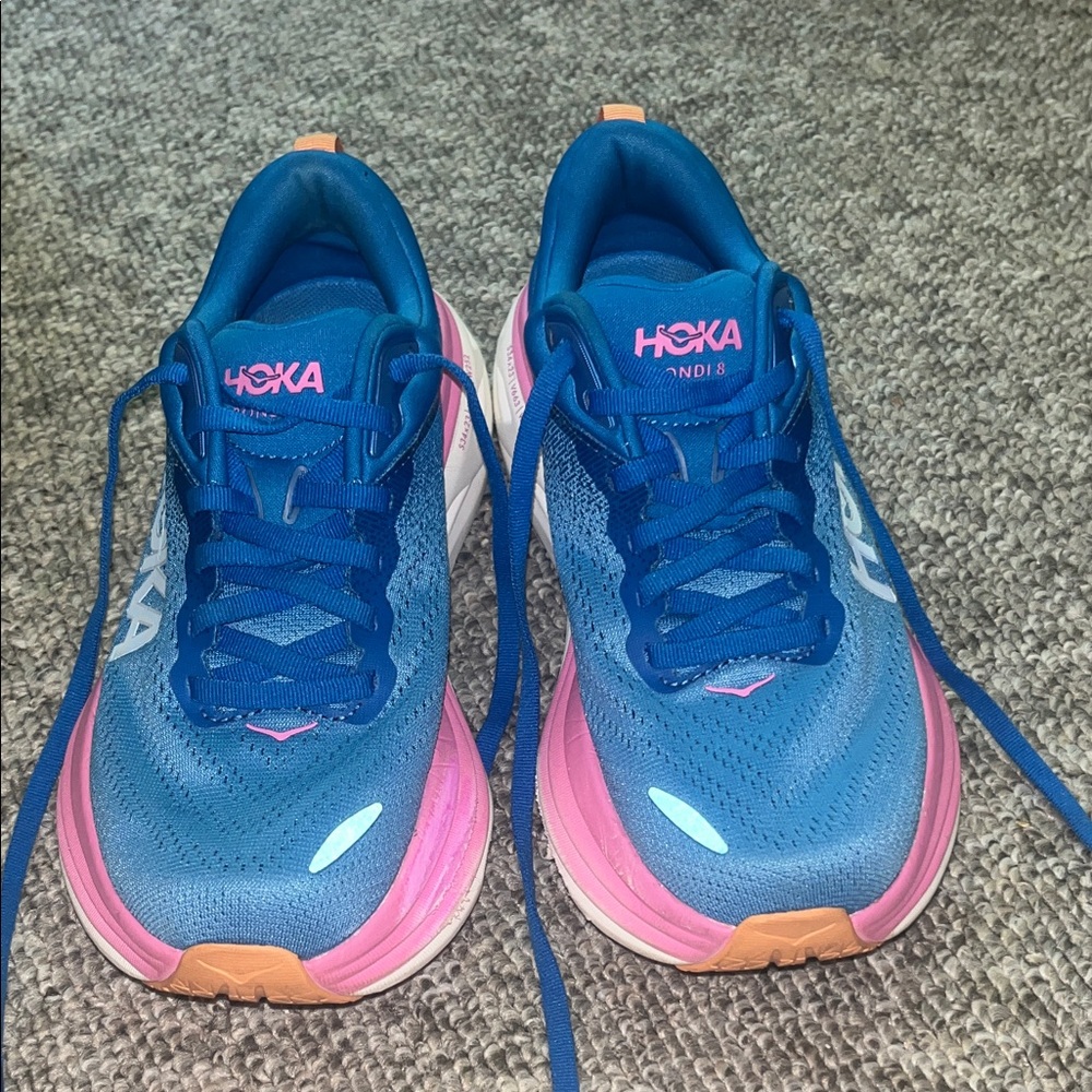 Women’s Hoka Bondi 8 Size 7B Great Condition!